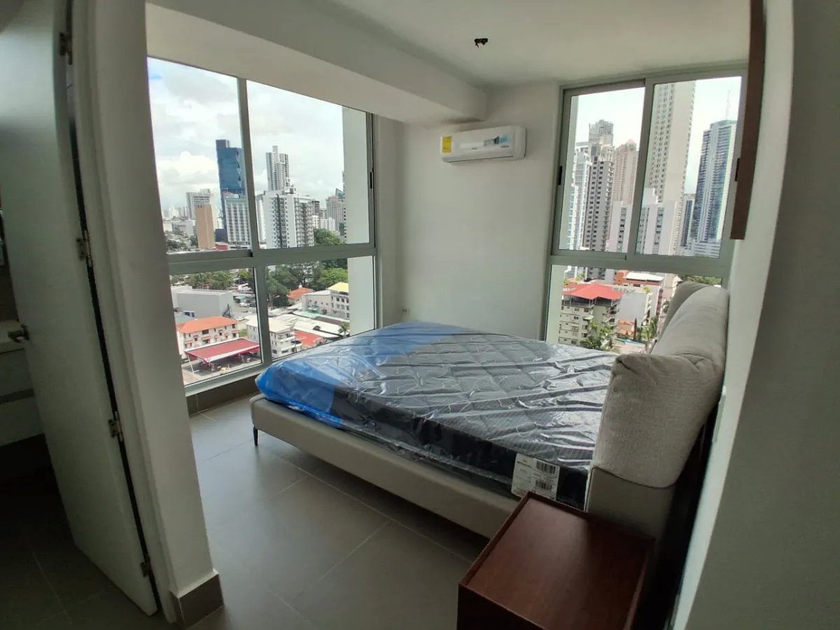 Apartment For Sale in Calle 44 Este