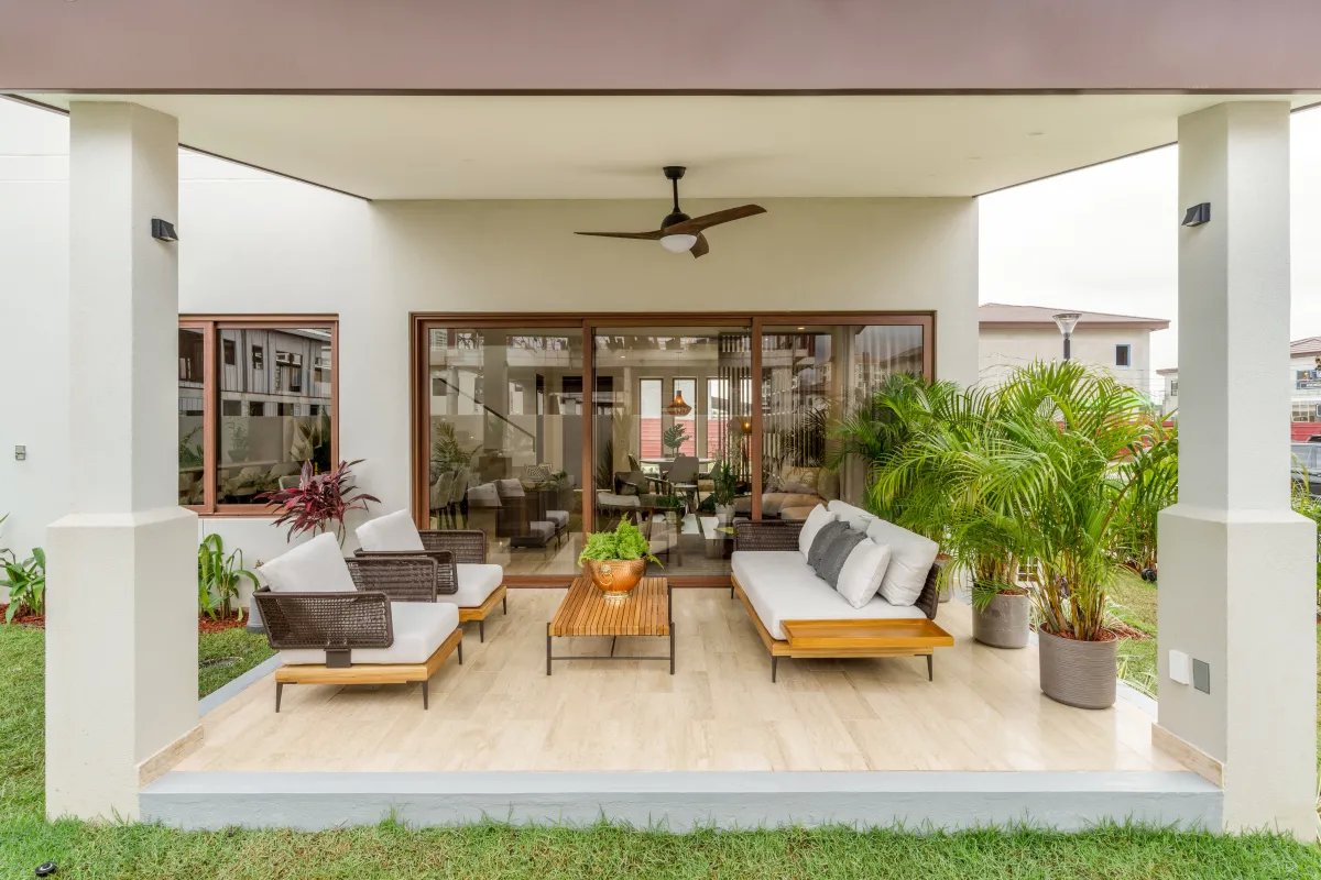 Single Family Attached For Sale in Santa Maria
