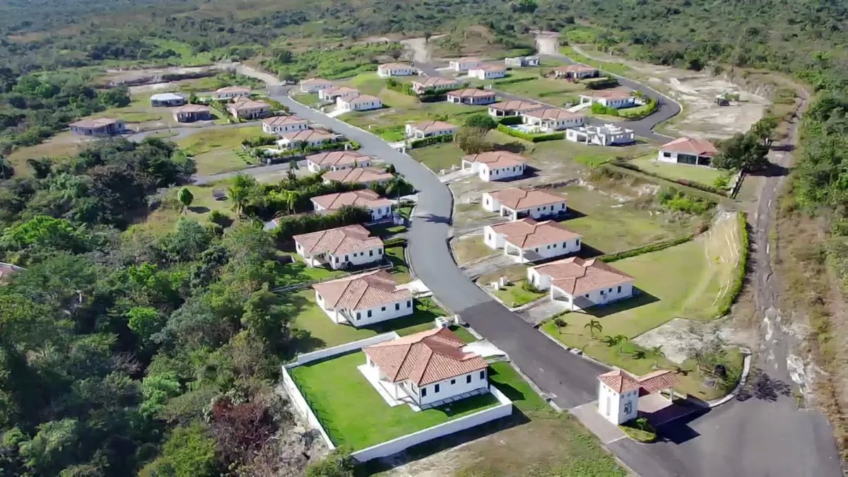 Country and Beach House for Sale in Hacienda Pacífica, San Carlos 189.02 m²