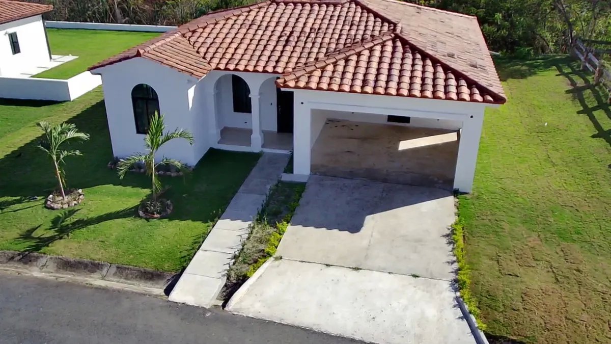 Country and Beach House for Sale in Hacienda Pacífica, San Carlos 189.02 m²