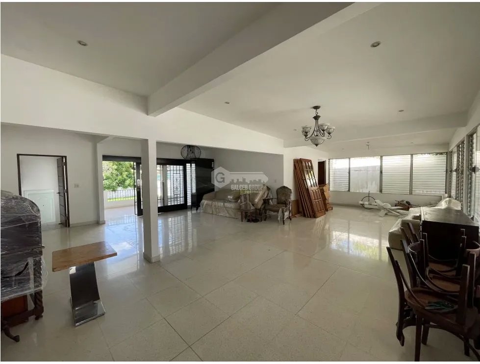 SE VENDE CASA EN SAN FRANCISCO 792M 3 HABITACIONES 2 BAÑOS DUPLEX