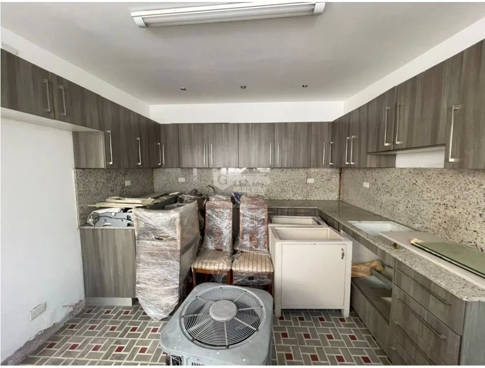 SE VENDE CASA EN SAN FRANCISCO 792M 3 HABITACIONES 2 BAÑOS DUPLEX