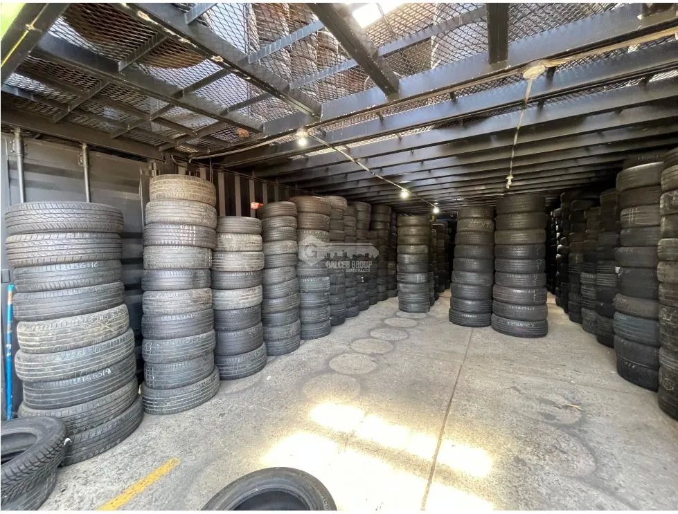 SE VENDE LOCAL COMERCIAL EN PARQUE LEFEVRE 750M 2 NIVELES CON OFICINA