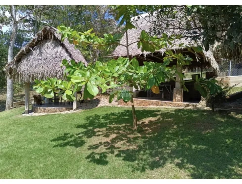 CAPIRA / EL CACAO / 4 HABITACIONES / 26 HECTAREAS / CON PISCINA
