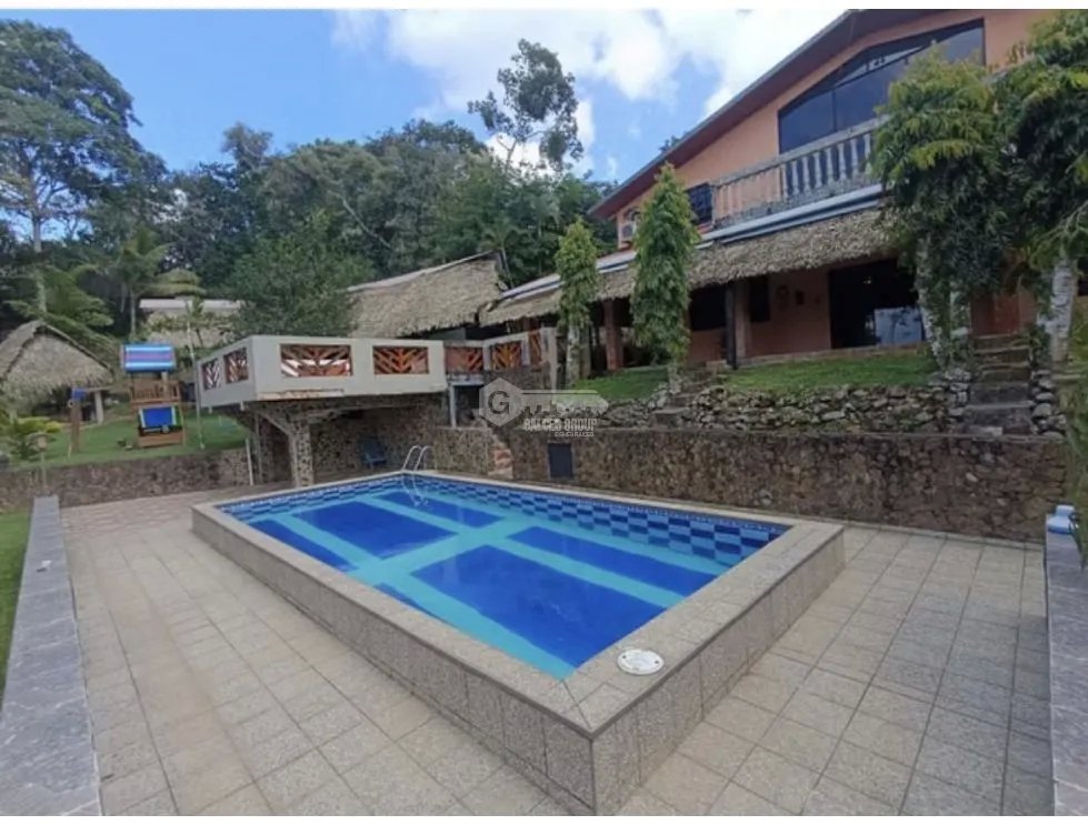 CAPIRA / EL CACAO / 4 HABITACIONES / 26 HECTAREAS / CON PISCINA