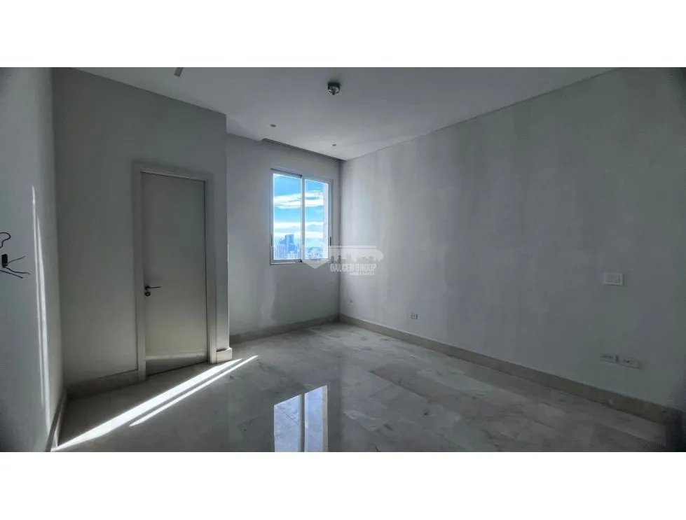 SE VENDE APARTAMENTO EN  PH PANORAMA 192 M2 CON  BALCON