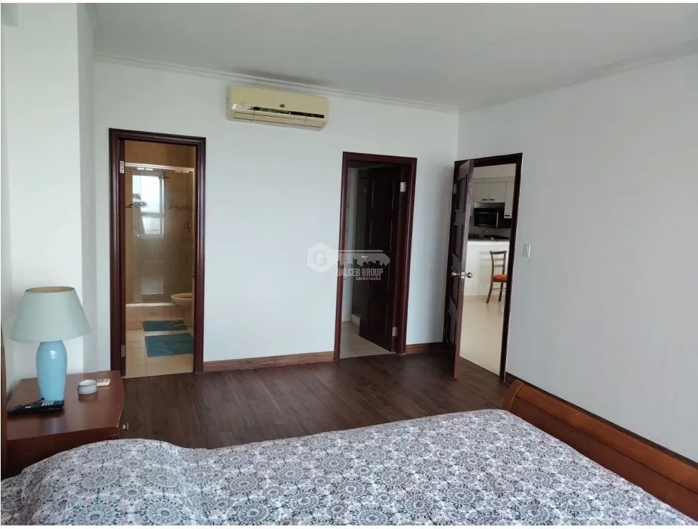 SE VENDE APARTAMENTO EN PH GRAND BAY 96 M2 CON PISCINA