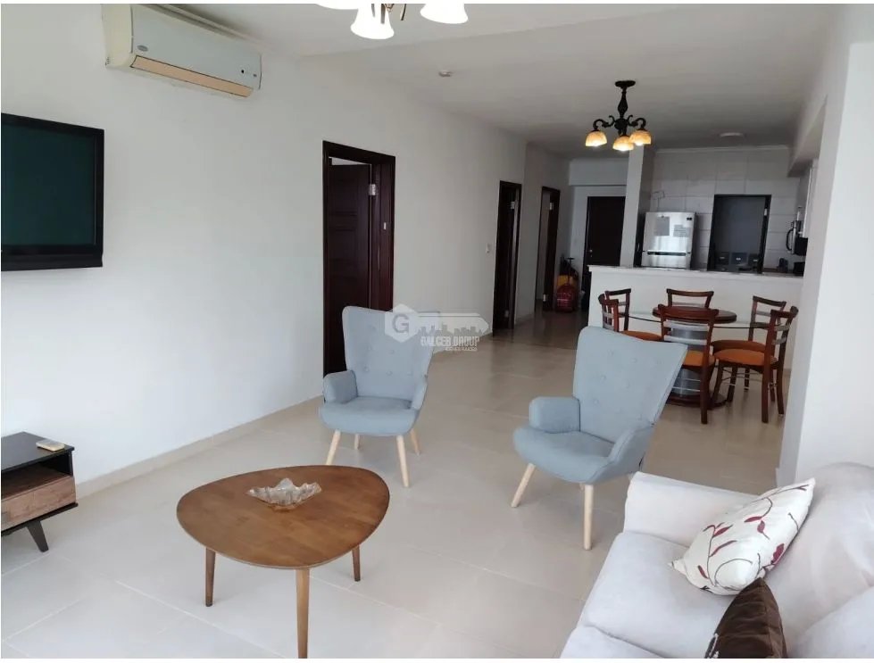 SE VENDE APARTAMENTO EN PH GRAND BAY 96 M2 CON PISCINA