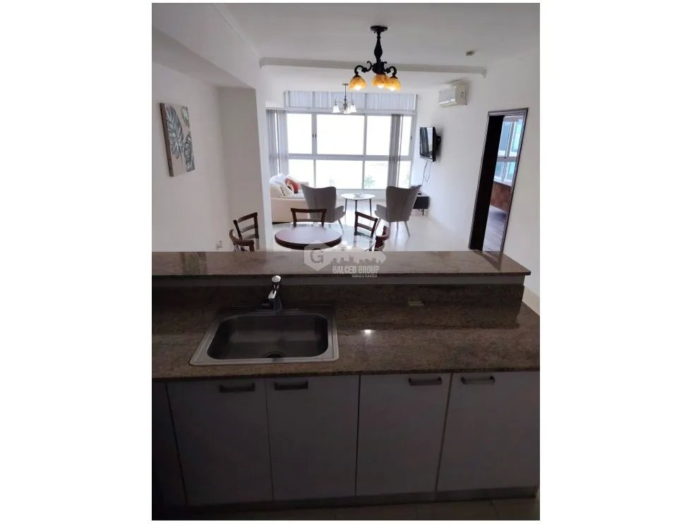 SE VENDE APARTAMENTO EN PH GRAND BAY 96 M2 CON PISCINA