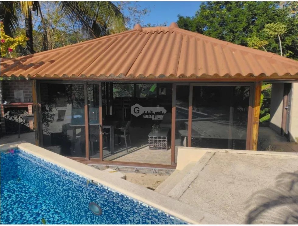 SE VENDE CASA EN SAN CARLOS  LAS UVAS 1001 M2 CON PISCINA