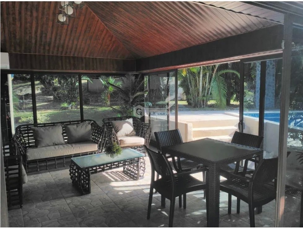 SE VENDE CASA EN SAN CARLOS  LAS UVAS 1001 M2 CON PISCINA