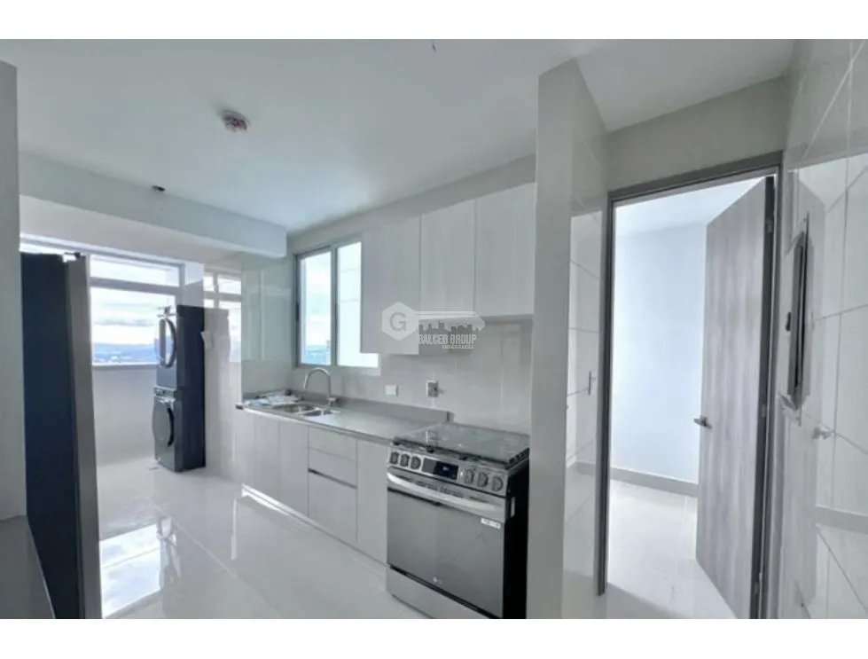 SE VENDE APARTAMENTO EN BELLA VISTA COSTANERA 205M VISTA AL MAR