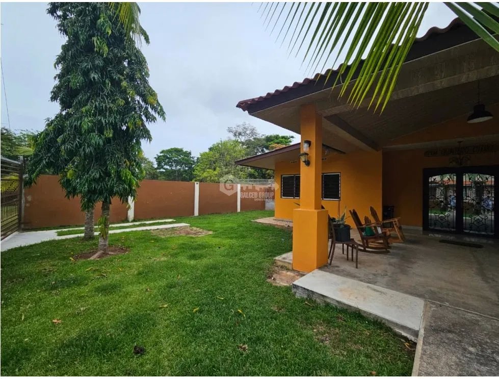 SE VENDE CASA EN CAPIRA 1000 M2 CON PISCINA