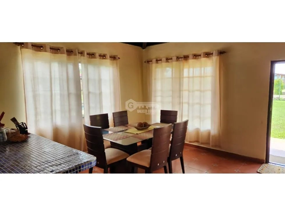 SE VENDE CASA EN GORGONA 1407 M2  CON PISCINA CERCA DE LA PLAYA