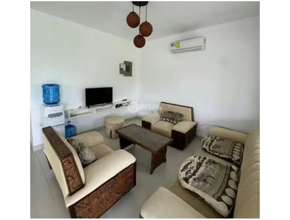 SAN CARLOS / 3 HABITACIONES / 600 M2 / 2 BAÑOS / TERRAZA