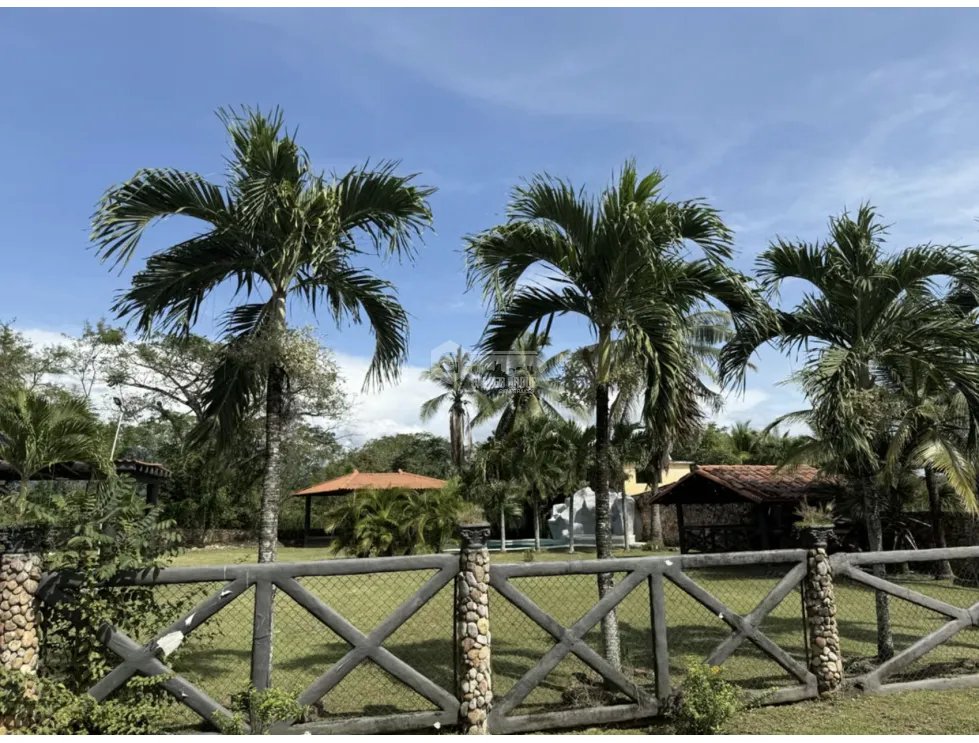 SE VENDE CASA EN PUNTA CHAME 970M2 AMOBLADA CON PISCINA Y JACUZZI