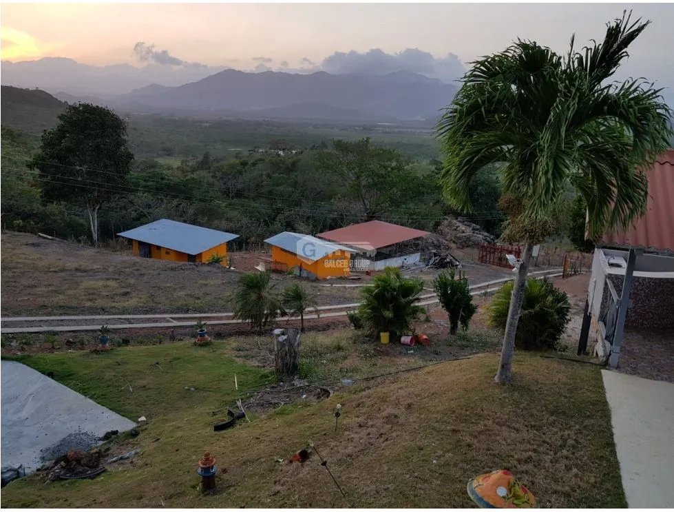 CHAME / LÍBANO / 142727M / SOBRE LA VIA PRINCIPAL / TRES CASAS / AG