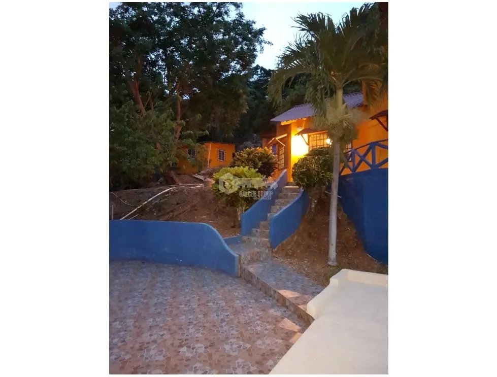 CHAME / LÍBANO / 142727M / SOBRE LA VIA PRINCIPAL / TRES CASAS / AG