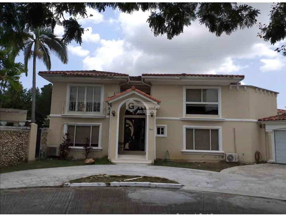 SE VENDE CASA EN COSTA DEL ESTE 742M2 5 HABITACIONES PISCINA JACUZZI