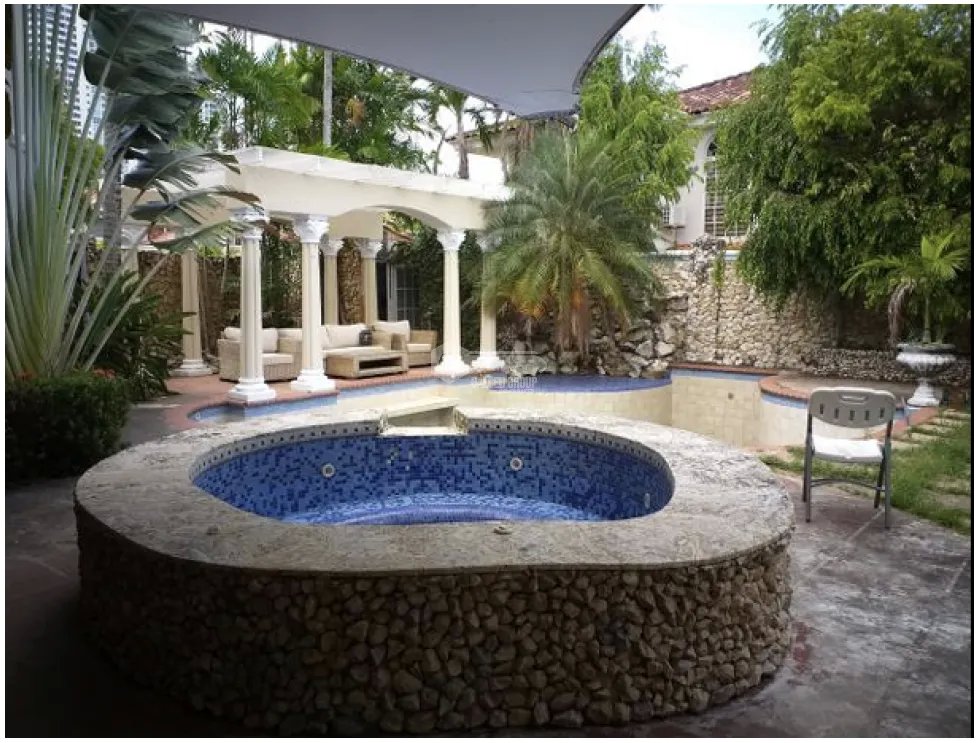 COSTA DEL ESTE / COSTA AZUL/ 742M2 / 5 HABITACIONES / PISCINA /JACUZZI