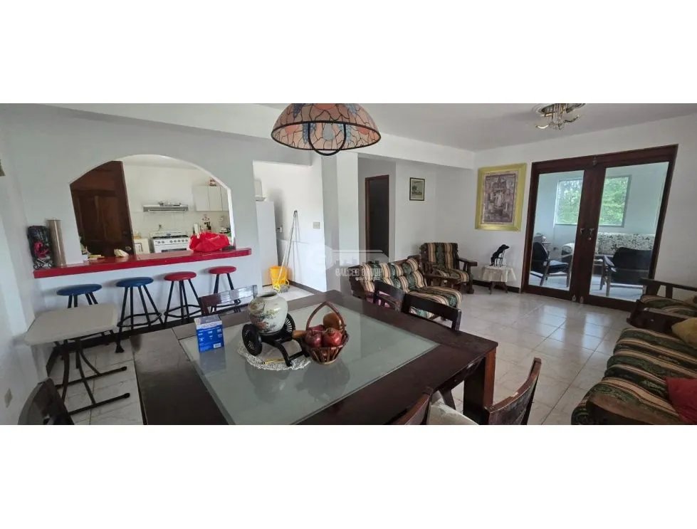 ALTOS DE CERRO AZUL / CASA DE 2 PISOS / 3 HAB / 3 BAÑOS