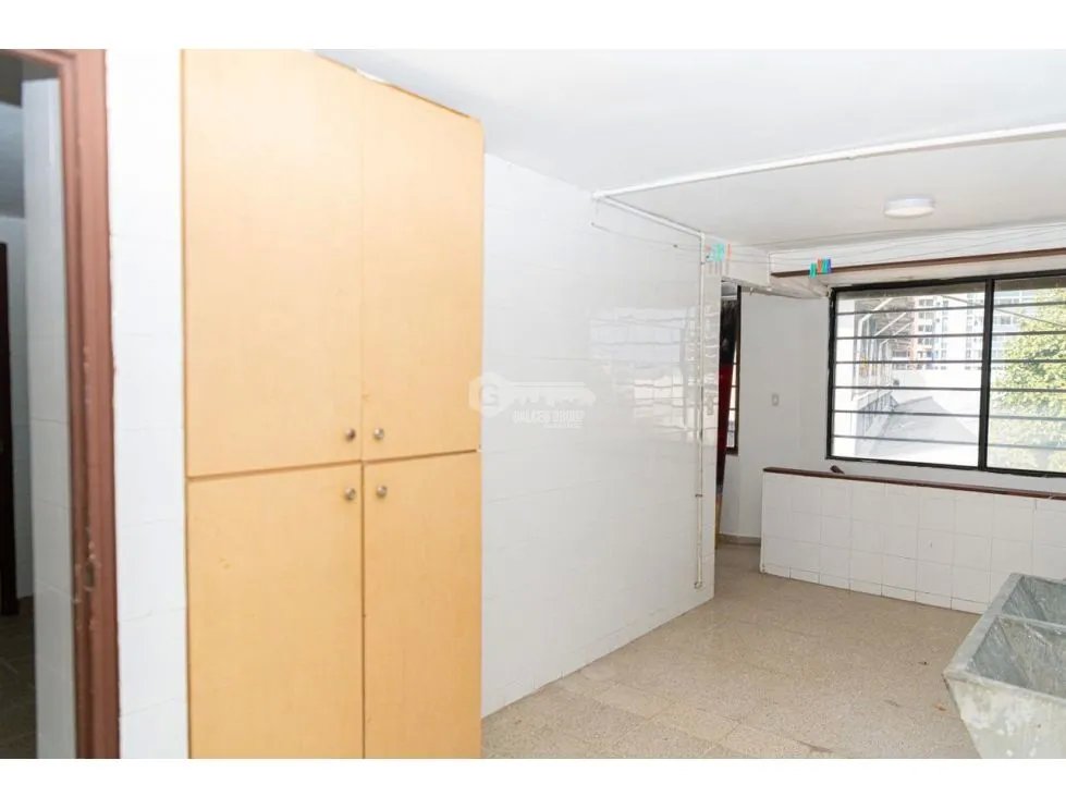 BETANIA  / URB. LOS ANGELES / CASA DE 4 NIVELES / 450 m2 / PATIO