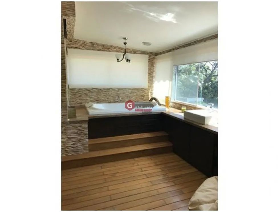 Single Family House for sale in Coronado