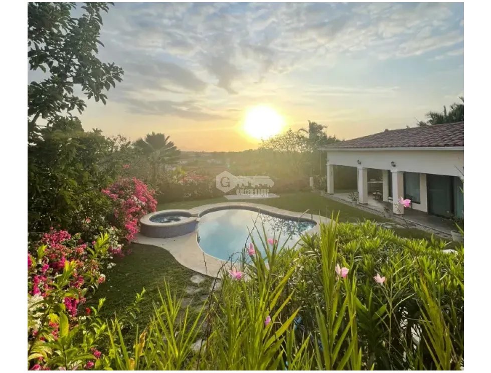 Single Family House for sale in San Carlos