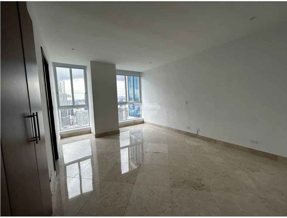 PUNTA PAITILLA / PH THE POINT / 500M2 / 4 HAB / LINEA BLANCA / BALCÓN