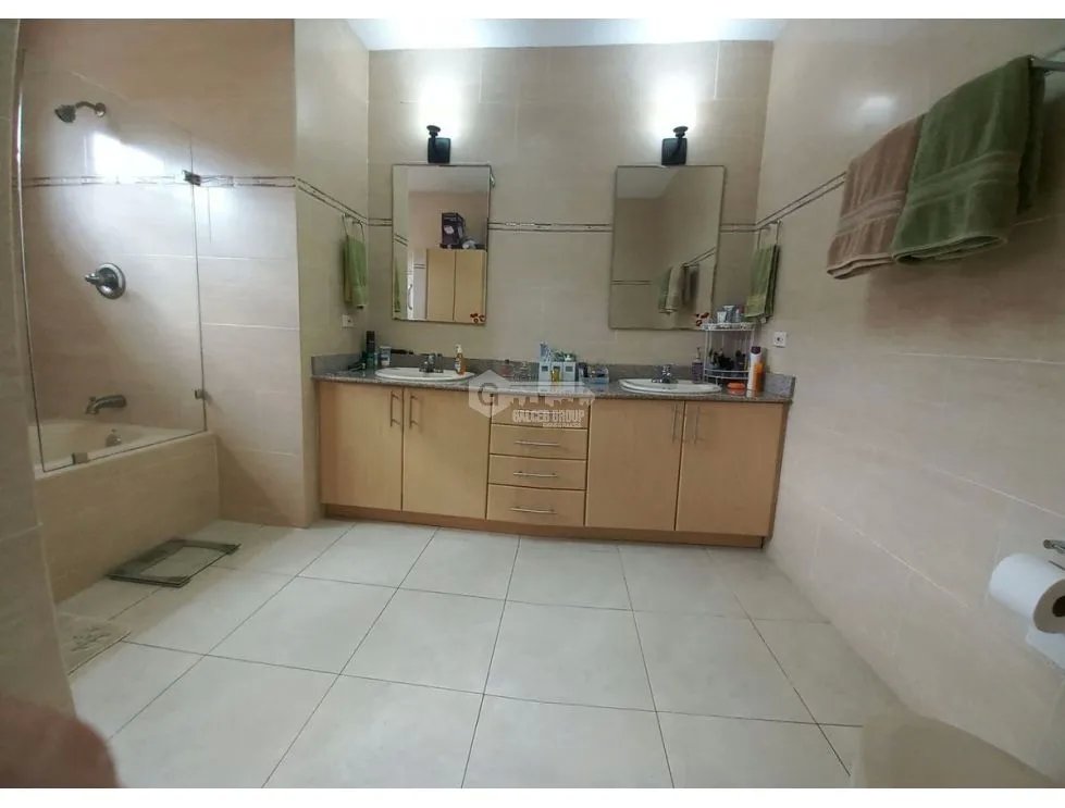 BRISAS DEL GOLF / VILLA ALTA / 4 HABITAC. / 422m2 / AMPLIO JARDÍN / YG