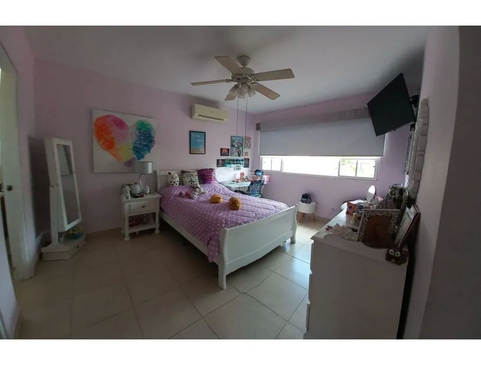 BRISAS DEL GOLF / VILLA ALTA / 4 HABITAC. / 422m2 / AMPLIO JARDÍN / YG
