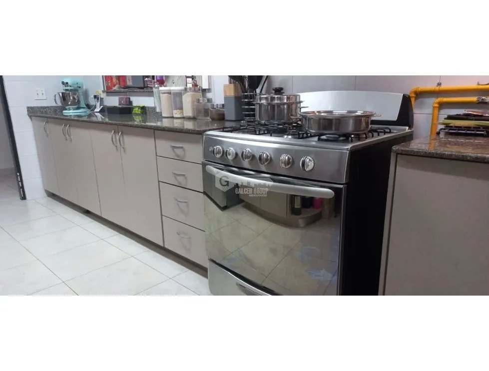 BRISAS DEL GOLF / VILLA ALTA / 4 HABITAC. / 422m2 / AMPLIO JARDÍN / YG