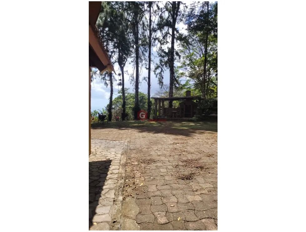 CERRO AZUL / FINCA PRIVADA / 2 CASAS / 4.5 HECTÁREAS / 3 HABITACIONES