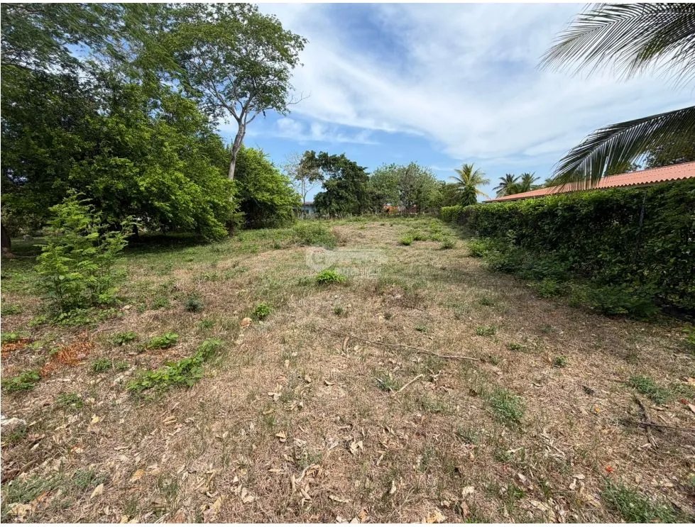 SE VENDE TERRENO SEGUNDA LINEA DEL MAR  EN PLAYA MALIBU 2000M