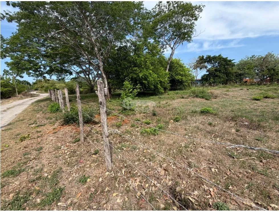 SE VENDE TERRENO EN PLAYA MALIBU SEGUNDA LINEA DEL MAR