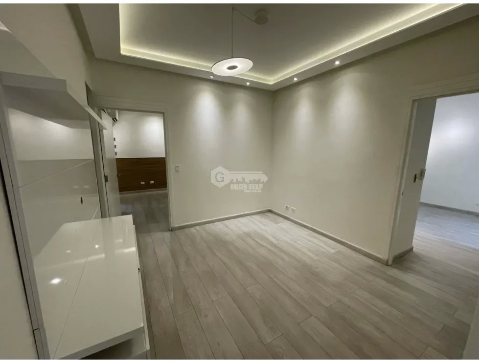 CLAYTON / EMBASSY CLUB / 300M / LINEA BLANCA HIGH END / BALCON