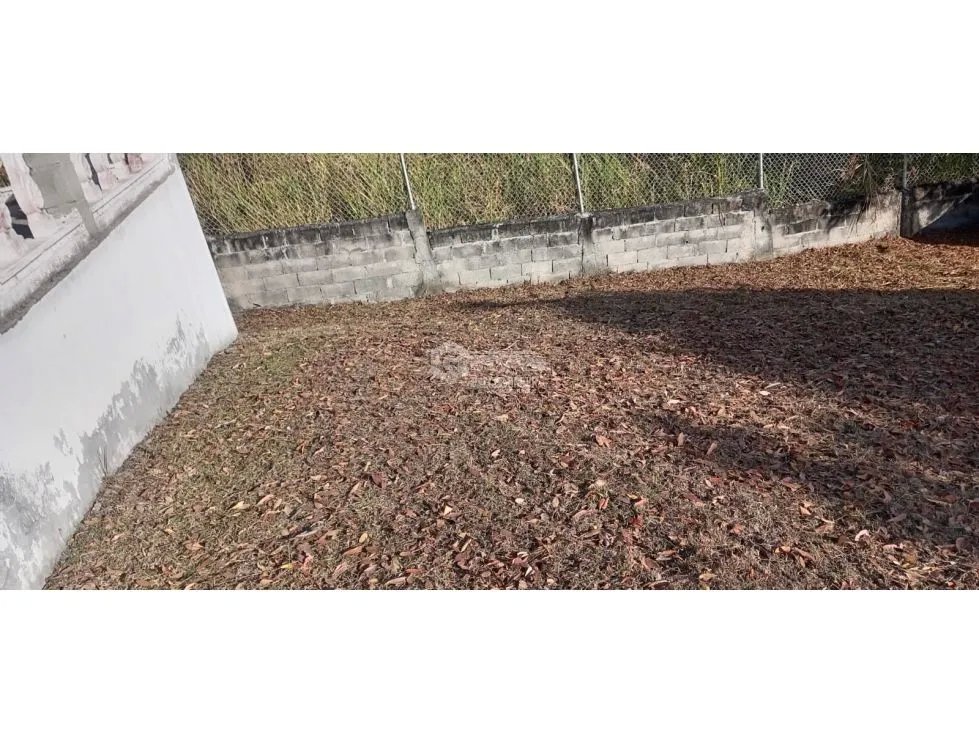 SE VENDE TERRENO EN LAGOMAR SAN CARLOS CON GAZEBO FRENTE AL LAGO