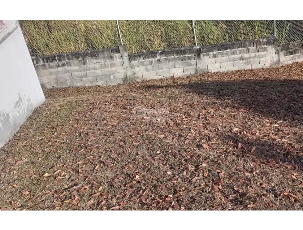 SE VENDE TERRENO EN LAGOMAR SAN CARLOS CON GAZEBO FRENTE AL LAGO