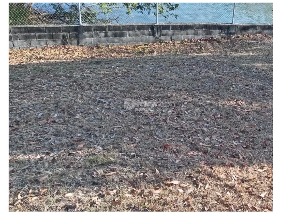 SE VENDE TERRENO EN LAGOMAR SAN CARLOS CON GAZEBO FRENTE AL LAGO