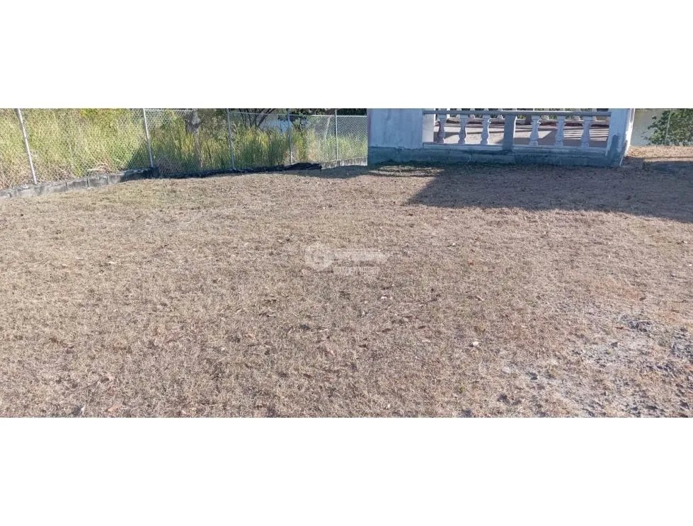 SE VENDE TERRENO CON GAZEBO FRENTE AL LAGO EN SAN CARLOS LAGOMAR