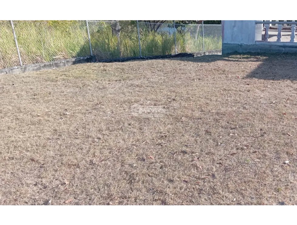 SE VENDE TERRENO CON GAZEBO FRENTE AL LAGO EN SAN CARLOS LAGOMAR