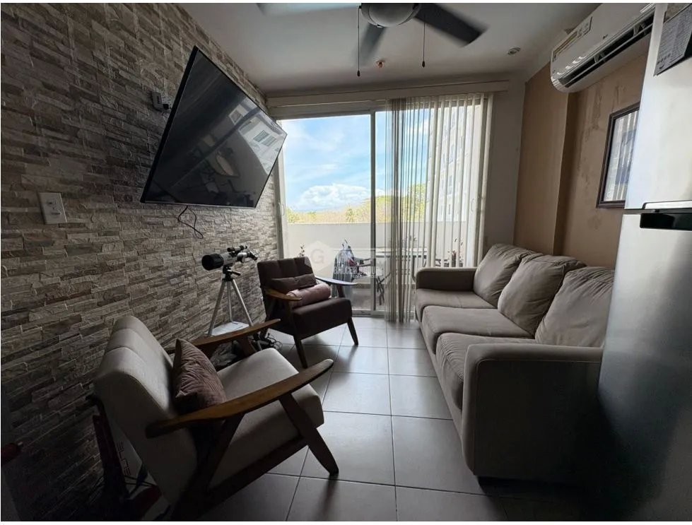 SE VENDE APARTAMENTOE EN SAN CARLOS PH IBIZA OCEAN VIEW CON BALCON