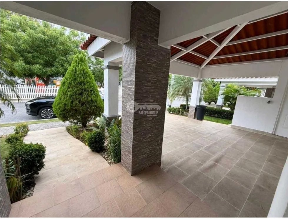 Single Family House for rent in Costa Sur