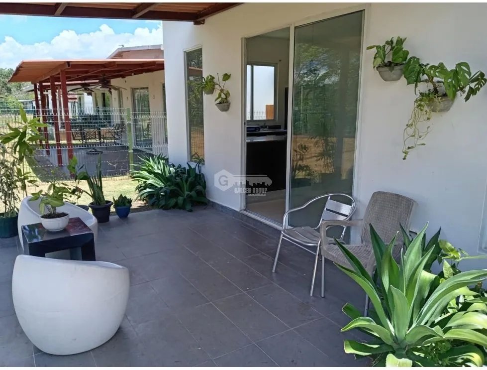 SE VENDE CASA EN THE VILLAGE BEACH RESIDENCES SAN CARLOS CON TERRAZA