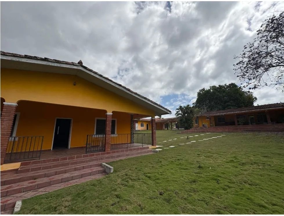 A LA VENTA TERRENO DE 8297 METROS CON CASA EN SANTA CLARA / AG