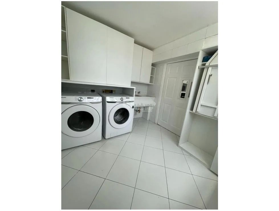 OBARRIO / PH LA FONTANA / 210M / 4 HABITACIÓN / 4 BAÑOS / 2 PARKING