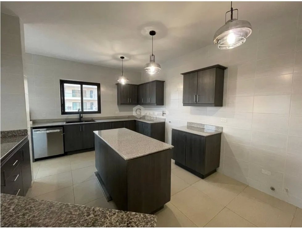 Single Family House for sale in San Carlos