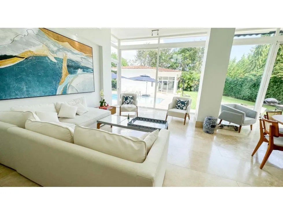 SE VENDE CASA EN SANTA MARIA FAIRWAY ESTATE CASA DE LUJO AMOBLADA 800M