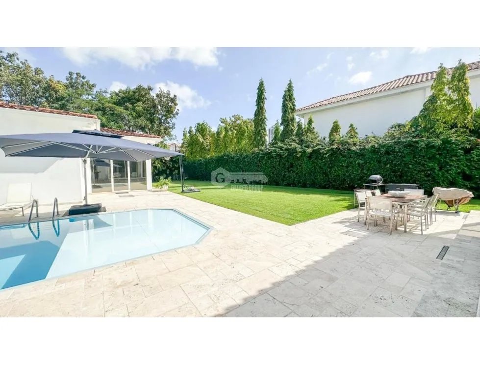 SANTA MARIA FAIRWAY ESTATE CASA DE LUJO AMOBLADA 800M