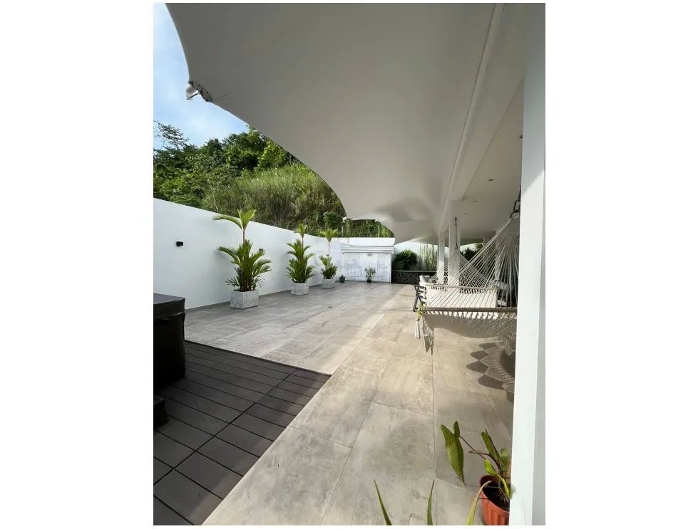 LUJOSA ESQUINA EN ALTOS DE PANAMA  HORIZONTES II 600M 4 HABITAC